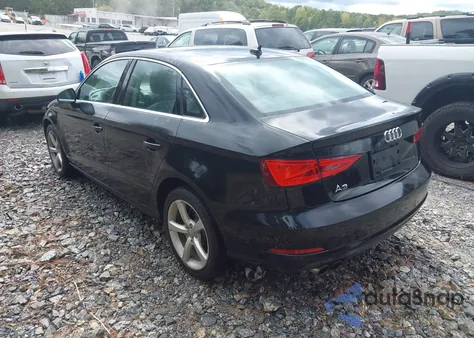2015 Audi A3 1.8T Premium z USA, uszkodzony, nr VIN WAUACGFF1F1058392